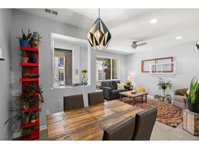 562 E Dry Creek Pl, Littleton, CO 80122