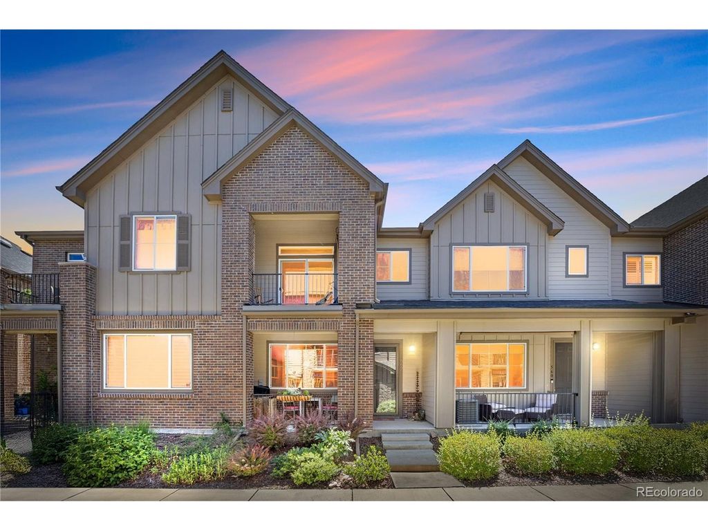 562 E Dry Creek Pl, Littleton, CO 80122