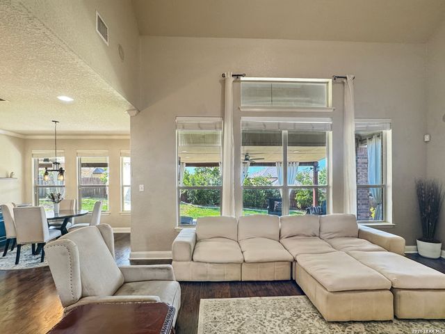 26015 Sassafras, San Antonio, TX 78261