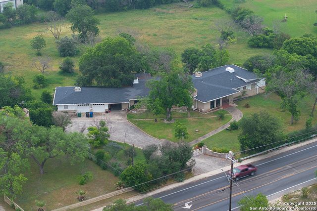 1618 HILLCREST DR, San Antonio, TX 78228