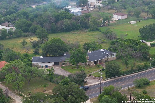 1618 HILLCREST DR, San Antonio, TX 78228