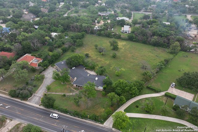 1618 HILLCREST DR, San Antonio, TX 78228