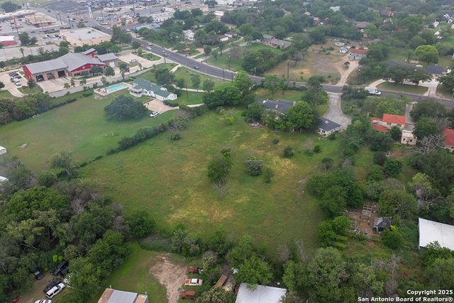 1618 HILLCREST DR, San Antonio, TX 78228