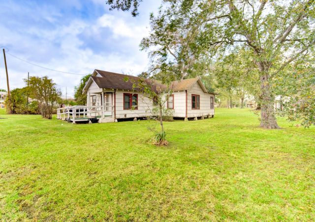 8109 Main Street, Fulshear, TX 77441