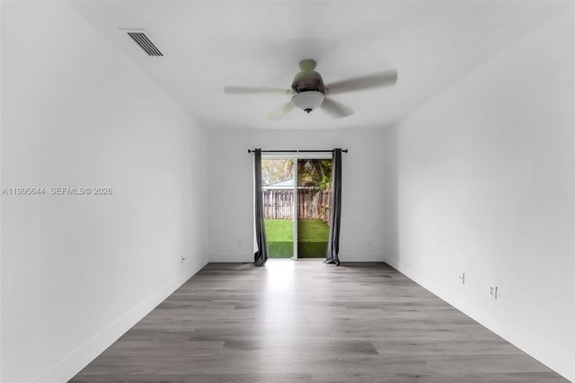 17570 SW 142nd Ct, Miami, FL 33177