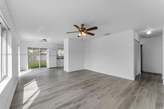 17570 SW 142nd Ct, Miami, FL 33177