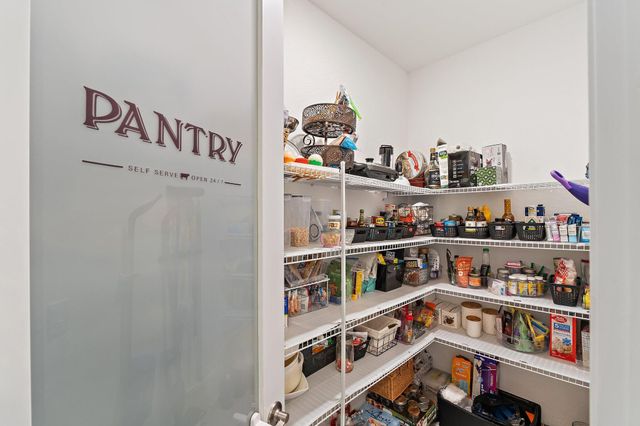 7519 NW Deysbrook Lane, Port St Lucie, FL 34987