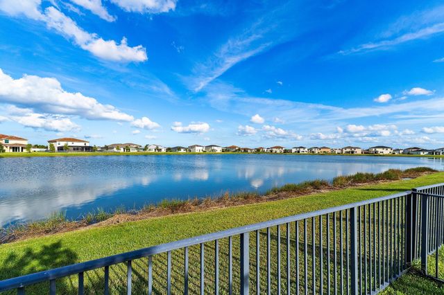 7519 NW Deysbrook Lane, Port St Lucie, FL 34987