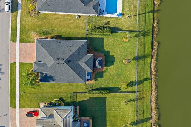 7519 NW Deysbrook Lane, Port St Lucie, FL 34987