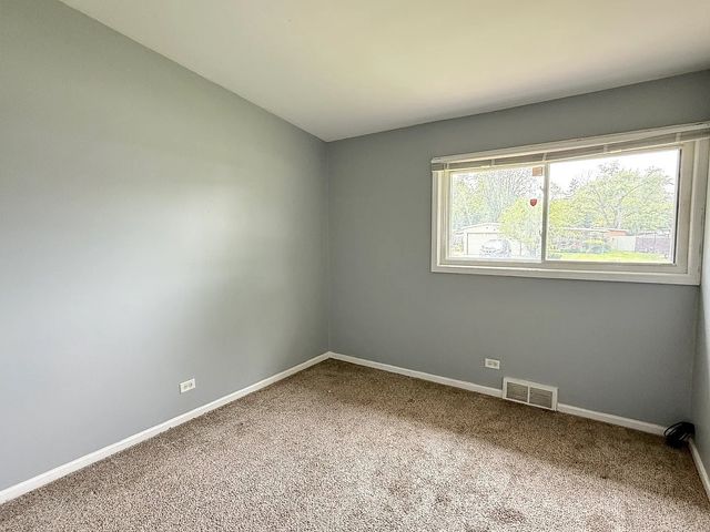 1133 Parkview Avenue, Chicago Heights, IL 60411
