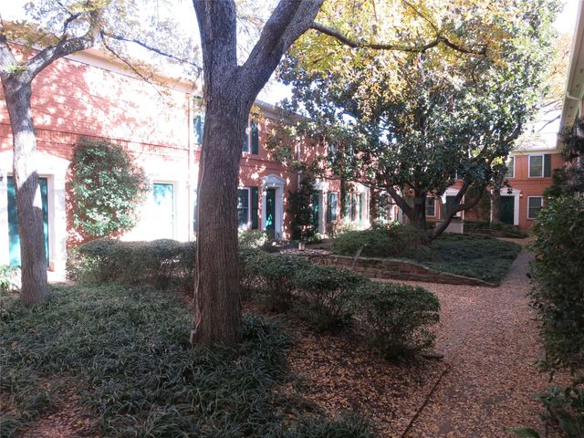 4704 Abbott 105, Highland Park, TX 75205