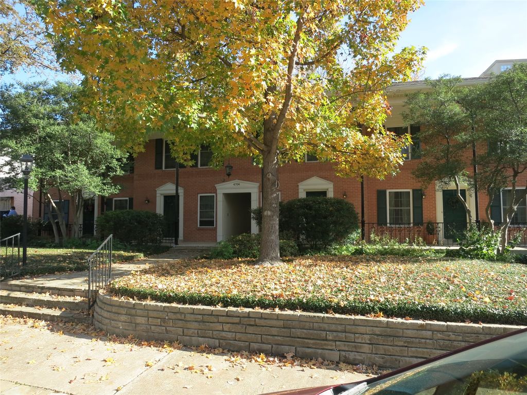4704 Abbott 105, Highland Park, TX 75205