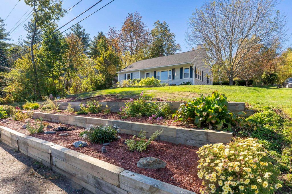 59 Pike Street, Nashua, NH 03060