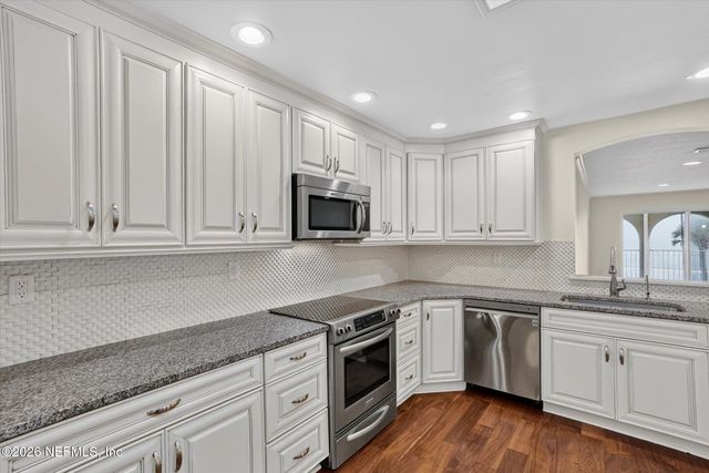 10 10TH Street G42, Atlantic Beach, FL 32233