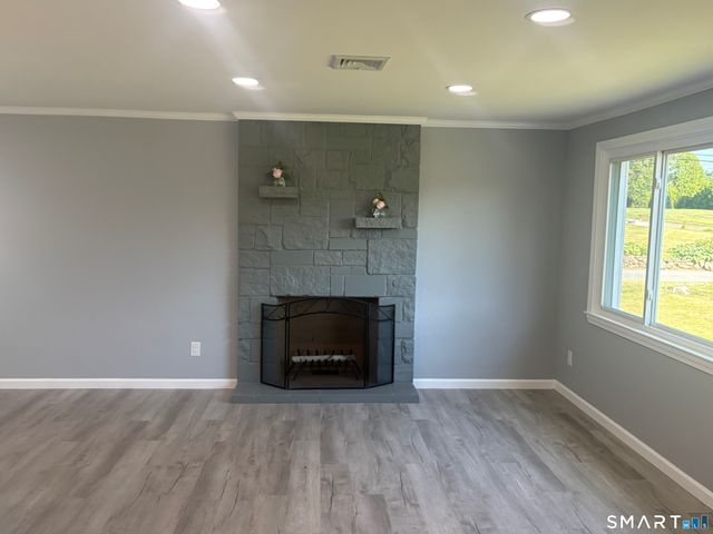 1052 New Rock Hill Road, Wallingford, CT 06492