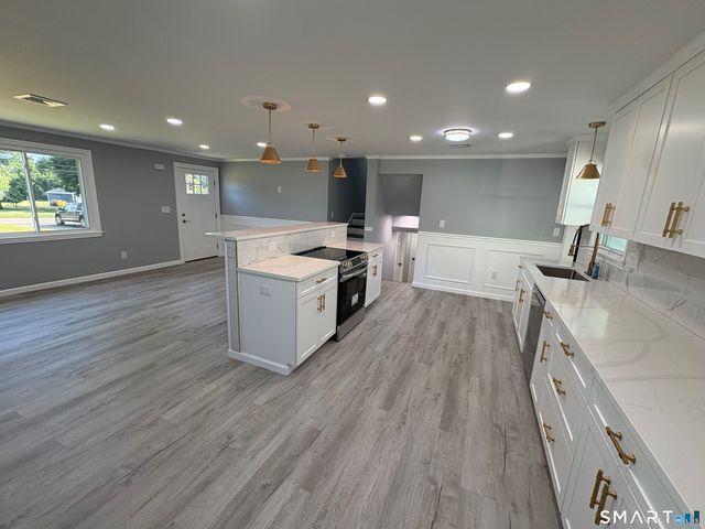 1052 New Rock Hill Road, Wallingford, CT 06492