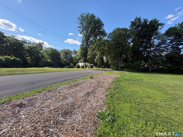 1052 New Rock Hill Road, Wallingford, CT 06492