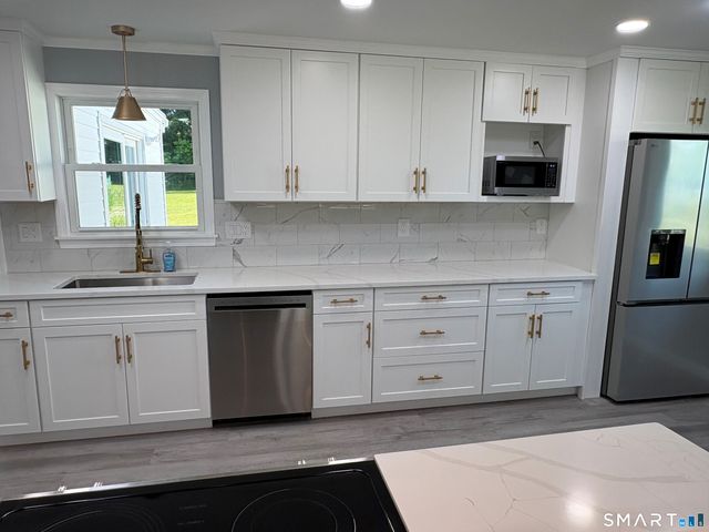 1052 New Rock Hill Road, Wallingford, CT 06492