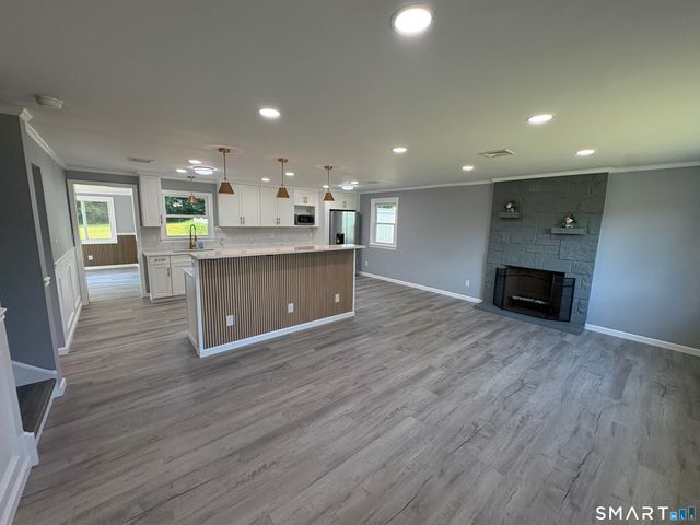 1052 New Rock Hill Road, Wallingford, CT 06492
