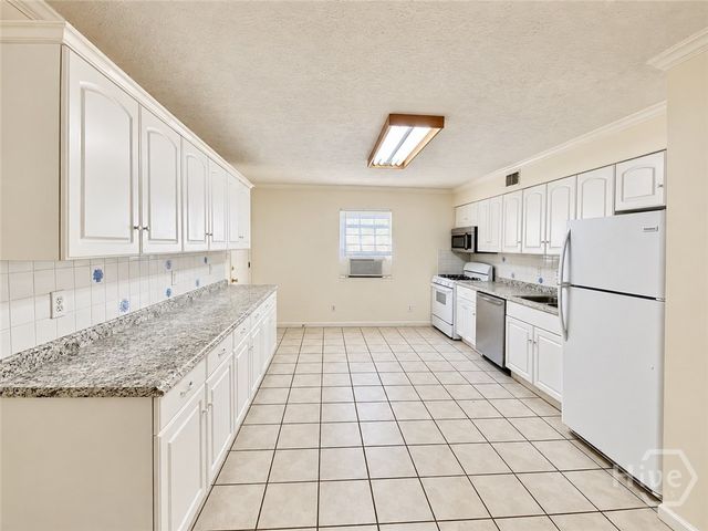 1315 Bonaventure Road Downstairs, Savannah, GA 31405