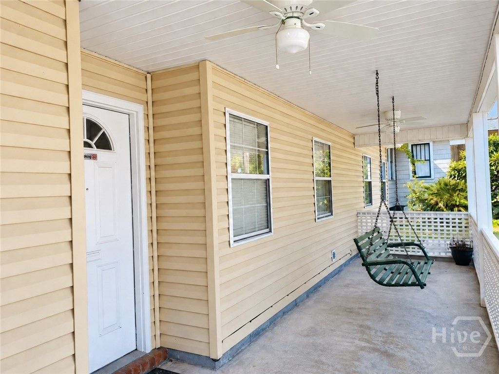 Image 1 of property listing at 1315 Bonaventure Road Downstairs, Savannah, GA 31405