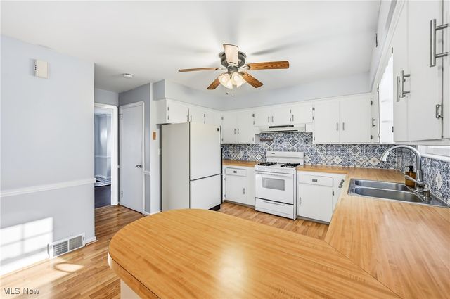 419 Brookfield Avenue, Youngstown, OH 44512