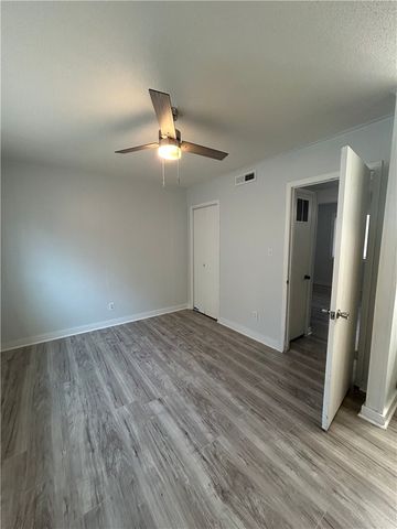 969 W Holly Street 3, Fayetteville, AR 72703