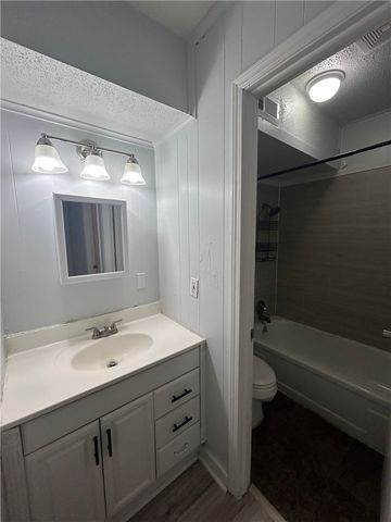 969 W Holly Street 3, Fayetteville, AR 72703
