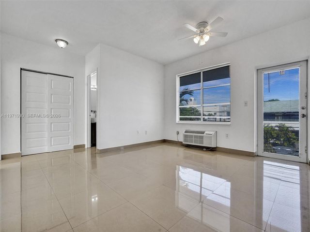 540 74th St 10, Miami Beach, FL 33141