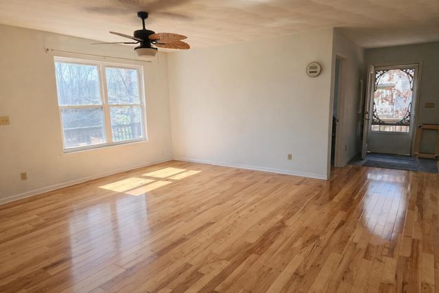 97 Cedar Bluff LN, Hardy, VA 24101