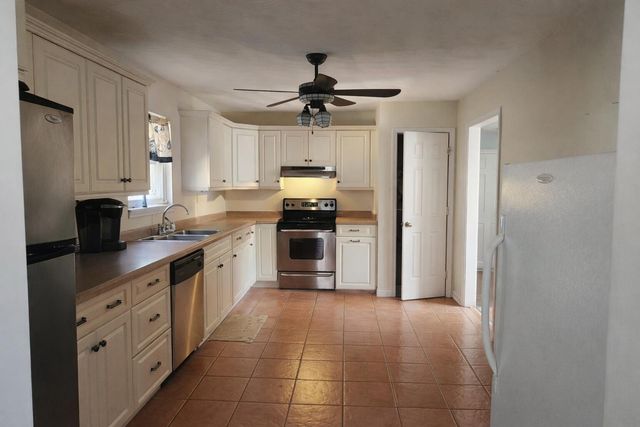 97 Cedar Bluff LN, Hardy, VA 24101