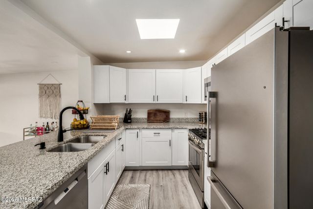 1801 N Cloverland Avenue, Tucson, AZ 85712