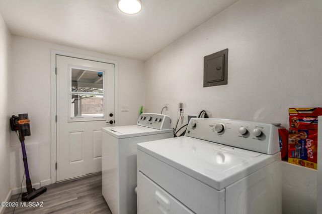 1801 N Cloverland Avenue, Tucson, AZ 85712