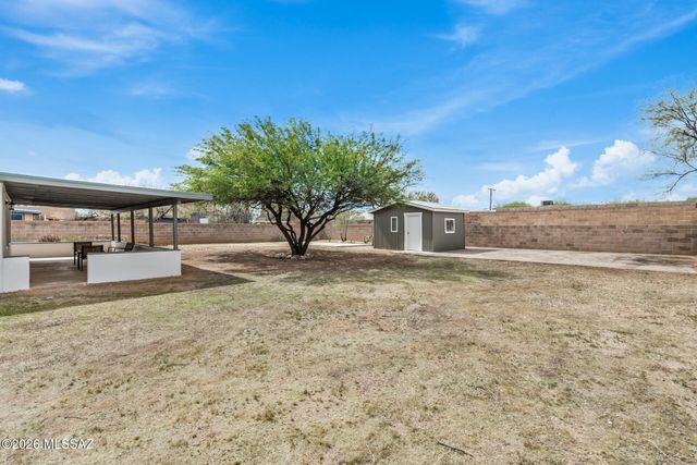 1801 N Cloverland Avenue, Tucson, AZ 85712