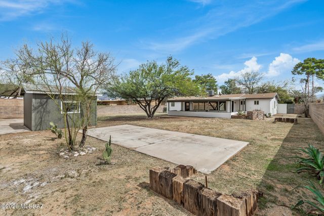 1801 N Cloverland Avenue, Tucson, AZ 85712