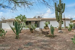 1801 N Cloverland Avenue, Tucson, AZ 85712