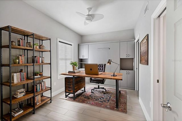 8111 LAKEWOOD MAIN STREET 207, Lakewood Ranch, FL 34202