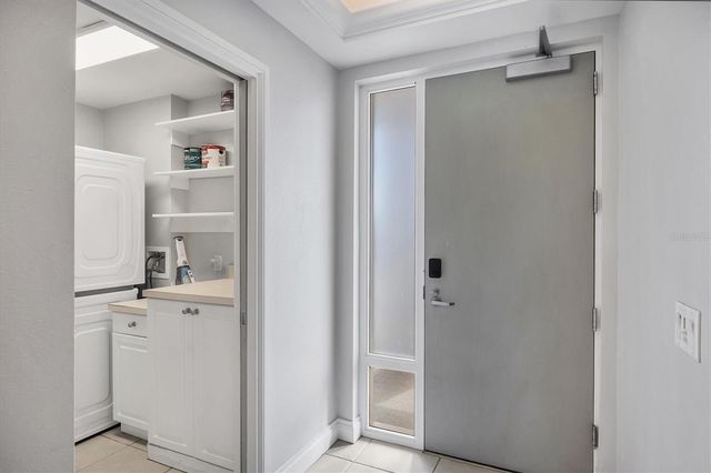 8111 LAKEWOOD MAIN STREET 207, Lakewood Ranch, FL 34202