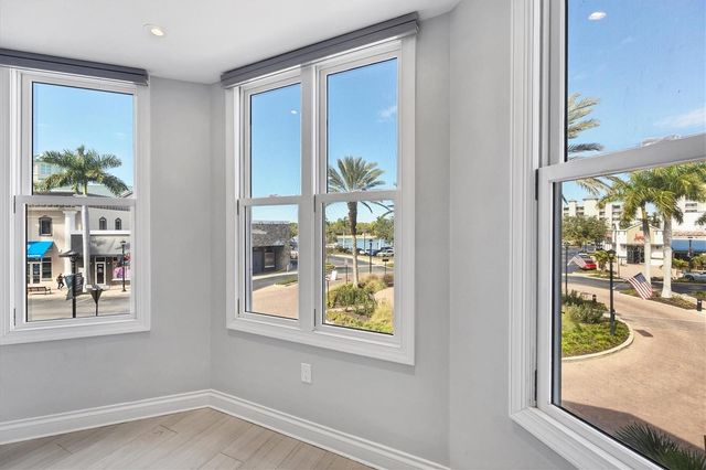 8111 LAKEWOOD MAIN STREET 207, Lakewood Ranch, FL 34202