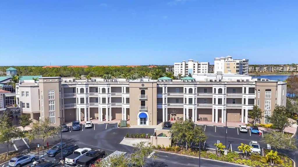 8111 LAKEWOOD MAIN STREET 207, Lakewood Ranch, FL 34202