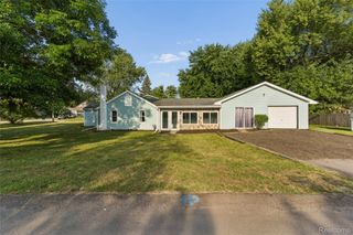 413 5th Street, Fenton, MI 48430