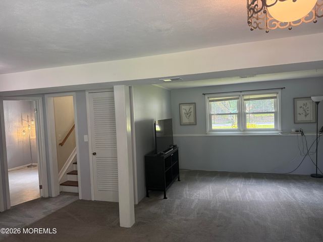 43 Walter Drive, Jackson, NJ 08527