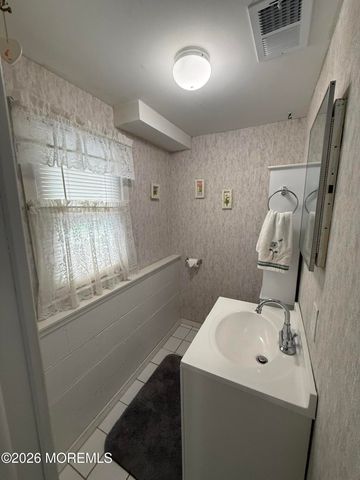43 Walter Drive, Jackson, NJ 08527