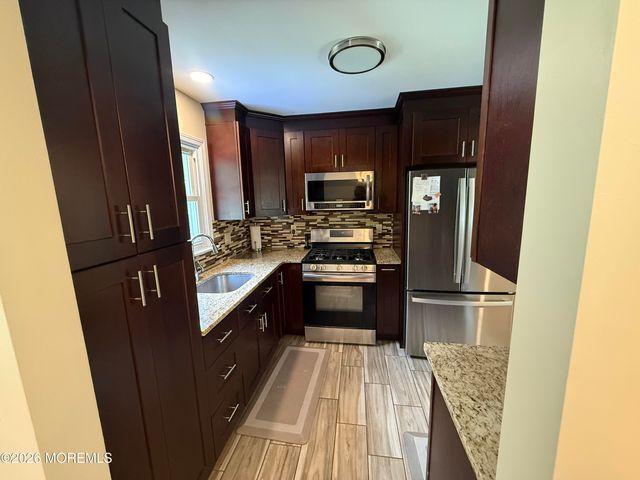 43 Walter Drive, Jackson, NJ 08527