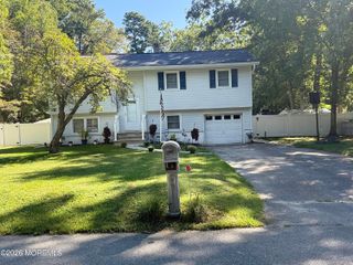 43 Walter Drive, Jackson, NJ 08527