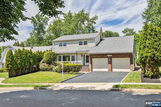 619 Cadmus Court, Teaneck, NJ 07666