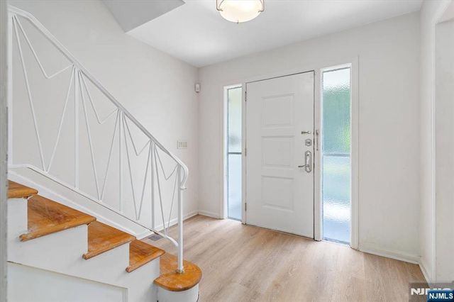 619 Cadmus Court, Teaneck, NJ 07666
