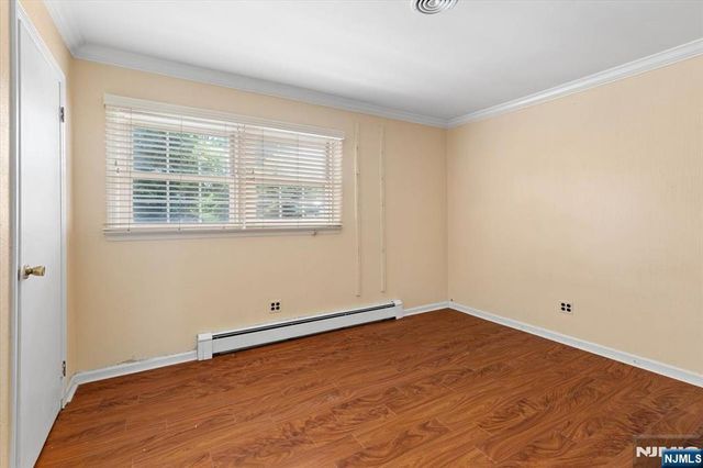 619 Cadmus Court, Teaneck, NJ 07666