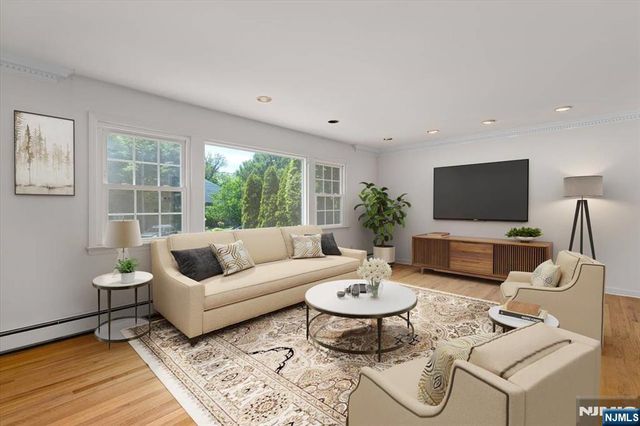 619 Cadmus Court, Teaneck, NJ 07666