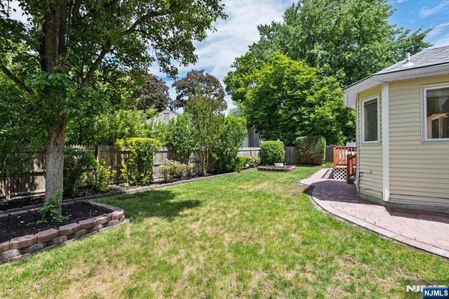 619 Cadmus Court, Teaneck, NJ 07666